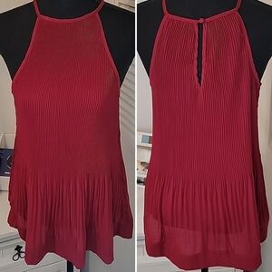 ☘️3/$30 🆕️BKE Red Pleated Flowy Top